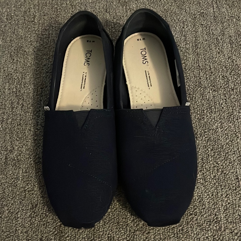 Navy Blue Toms